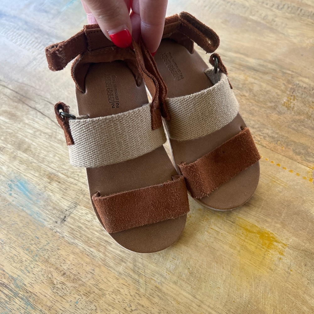 Zara Kids Sandals in Brown and Cream